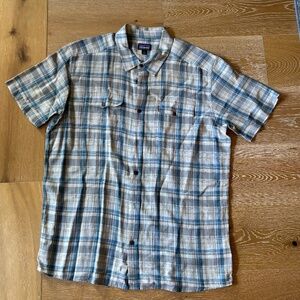 New Patagonia Men's Button Down Blue Plaid Shirt, size Large, Organic Cotton